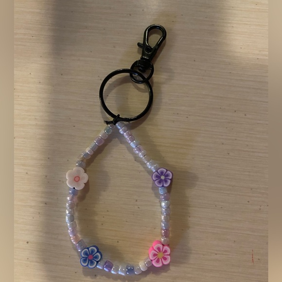 Flower Key Chain Beaded Home Made - Picture 4 of 4